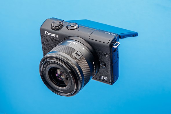 Canon EOS M200