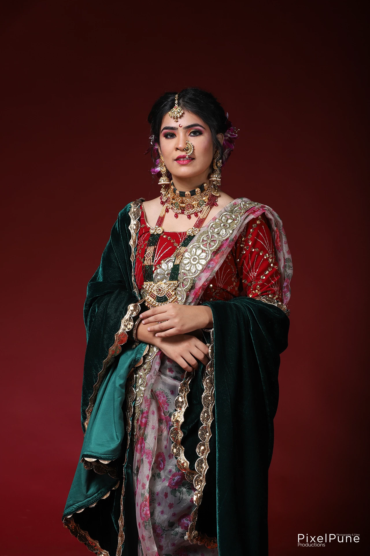 Pranjali Kanzarkar indoor studio photoshoot saree